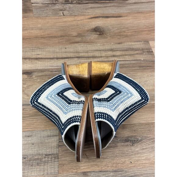 Bernardo Nala Embroidered Block Heel Mules Blue White Size 10 Anthropologie - Picture 2 of 7